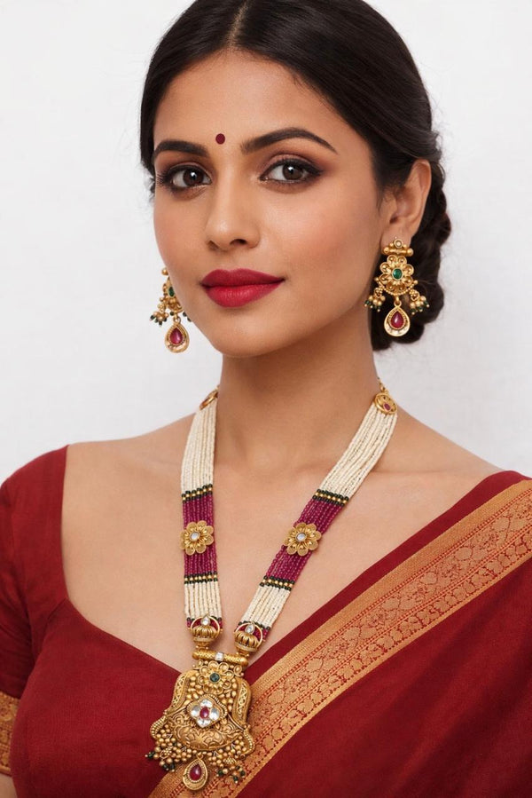 Traditional Kundan Gold Necklace Set